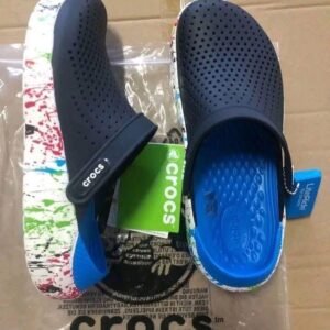 Alternative view of Crocs pallet