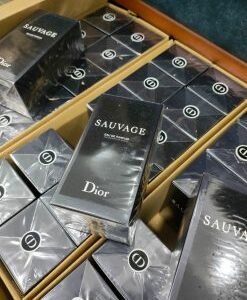 Alternative view of Assorted perfumes pallet
