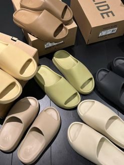 Yeezy Slides pallets for sale
