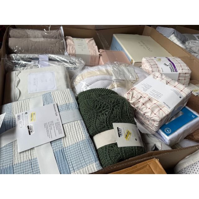 Target Bedding Truckload - Image 3