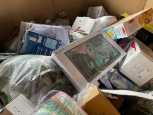 Alternative view of Amazon High Count Liquidation Pallet