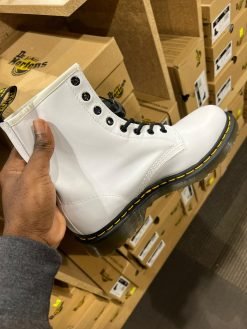 DR. MARTENS BOOTS PALLETS - Image 4